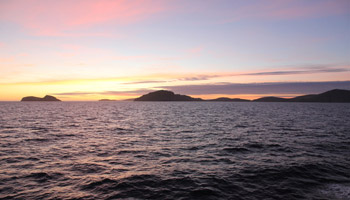 Sonnenaufgang über den Falklandinseln