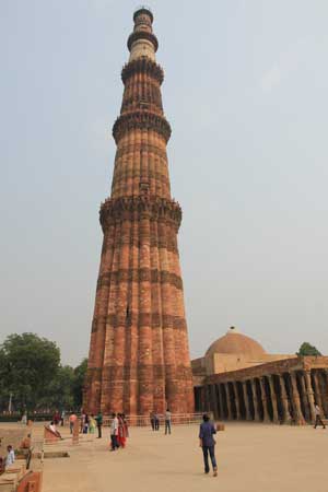Delhi: Qutb Minar - UNESCO Weltkulturerbe