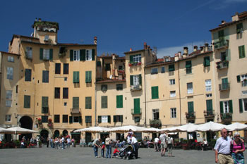 Lucca - Piazza del Mercato